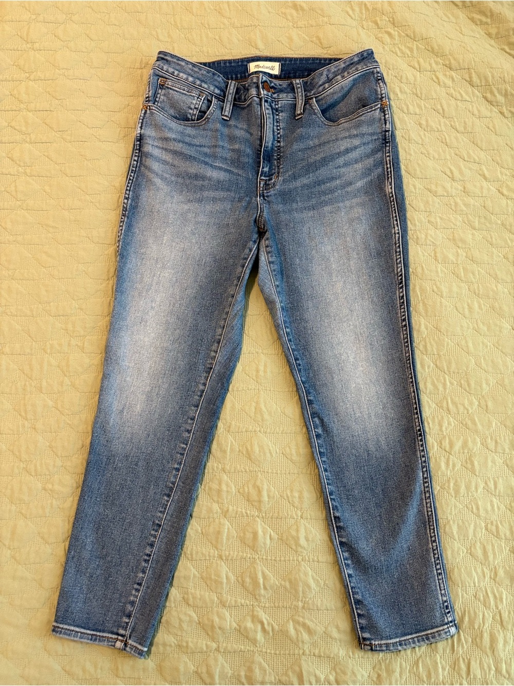 Madewell Curvy Roadtripper Skinny Jeans in Faded Blue Wash
